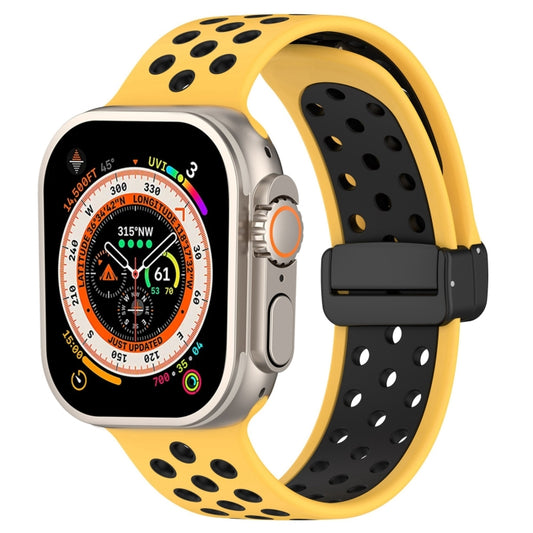 For Apple Watch SE 2023 44mm Magnetic Buckle Silicone Watch Band(Yellow Black) - Watch Bands by buy2fix | Online Shopping UK | buy2fix